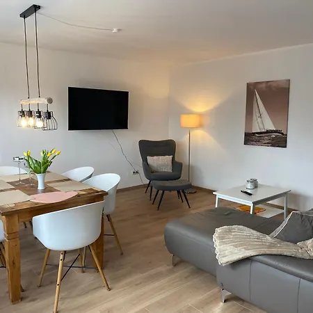 Neumann Apartment *